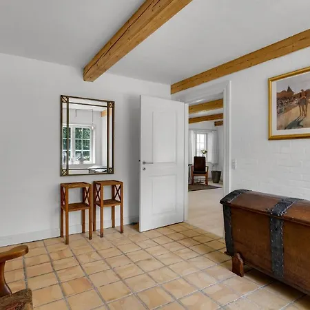 Lovely In With Kitchen בית נופש